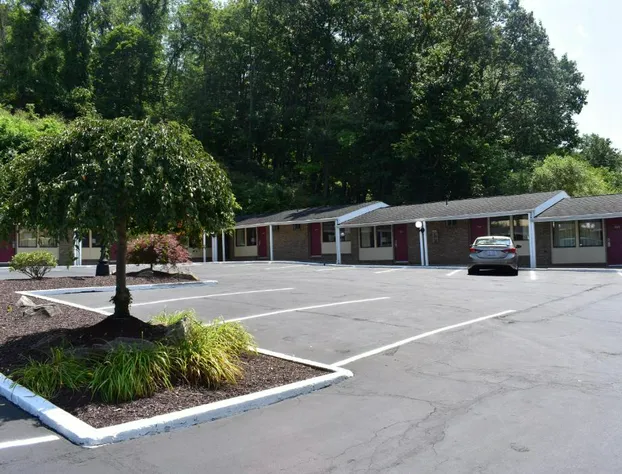 South Hills Motel hotel detail image 3