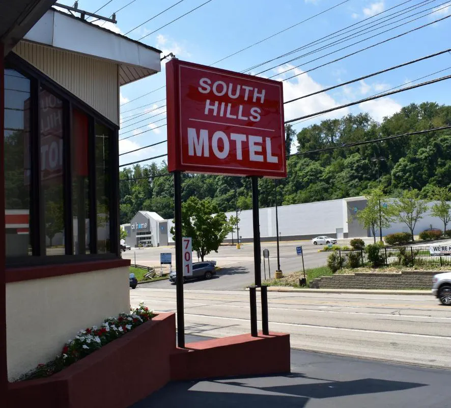 South Hills Motel hotel hero