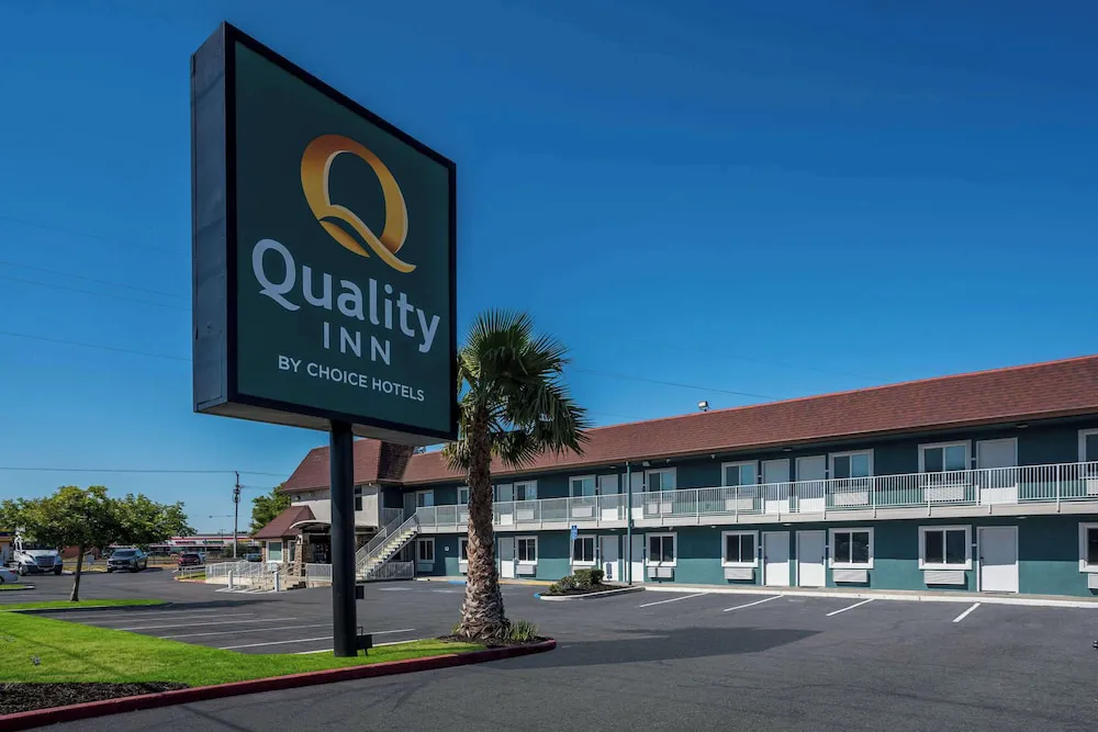 Quality Inn Elk Grove-Sacramento hotel hero