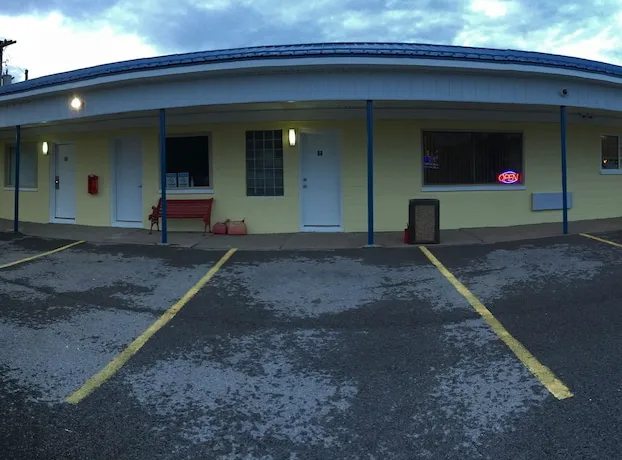 Lake Inn and Restaurant hotel detail image 1