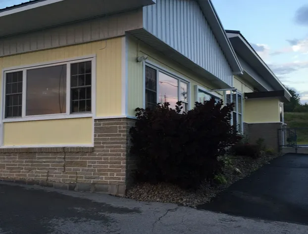 Lake Inn and Restaurant hotel detail image 4