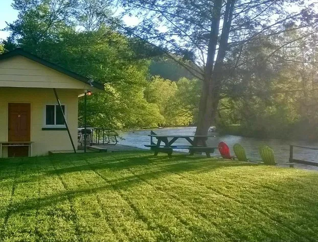 Riverbend Lodging hotel detail image 1