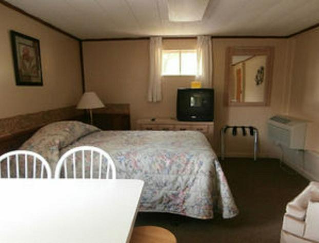 Riverbend Lodging hotel detail image 3