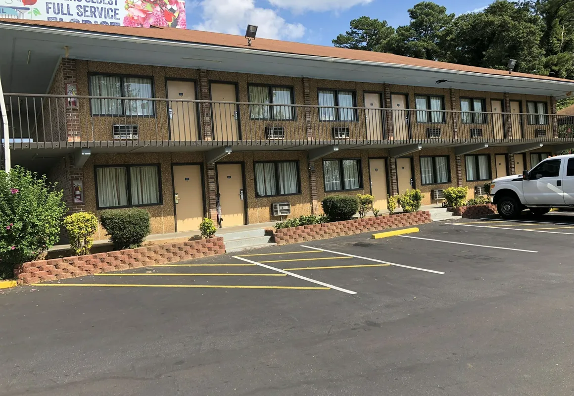 Inn Between The Hedges hotel hero