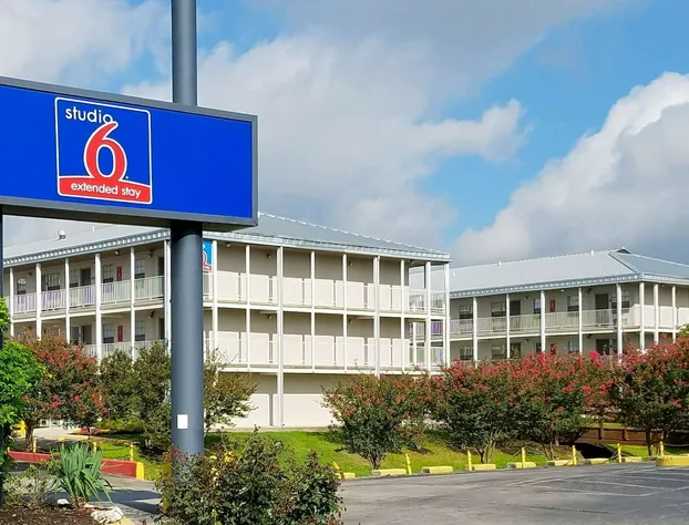 Studio 6 San Antonio, TX - Lackland AFB hotel detail image 1