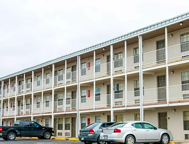 Studio 6 San Antonio, TX - Lackland AFB hotel detail image 1