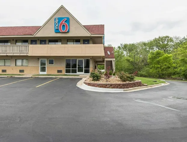Motel 6 Overland Park, KS hotel detail image 2