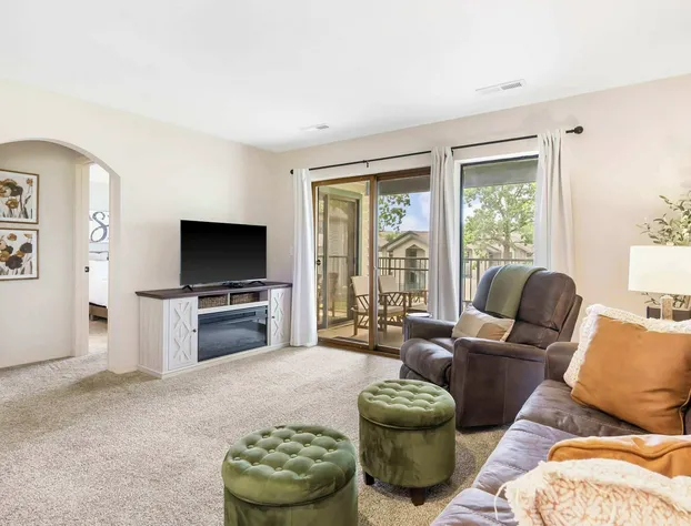 Branson Cozy Bungalow in Premier Location! hotel detail image 2