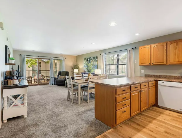 Branson Cozy Bungalow in Premier Location! hotel detail image 4