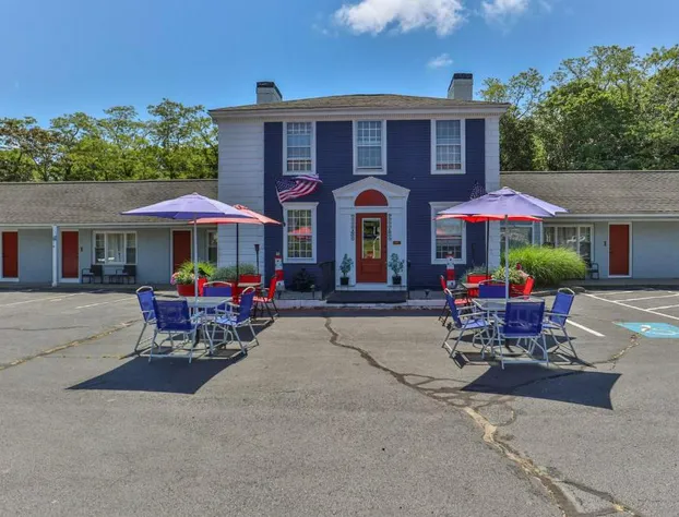 Olde Tavern Motel And Inn hotel detail image 2