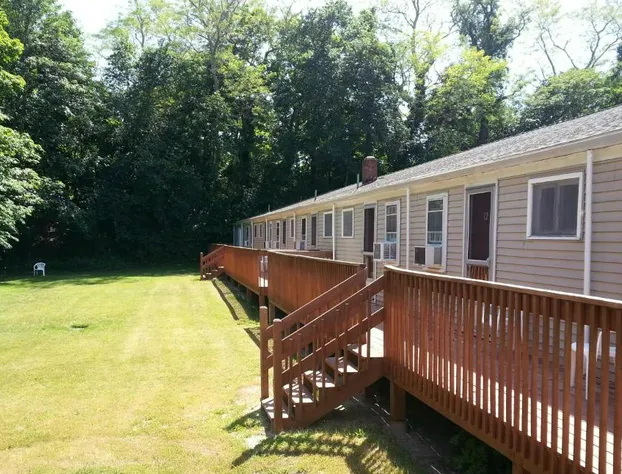 Olde Tavern Motel And Inn hotel detail image 4