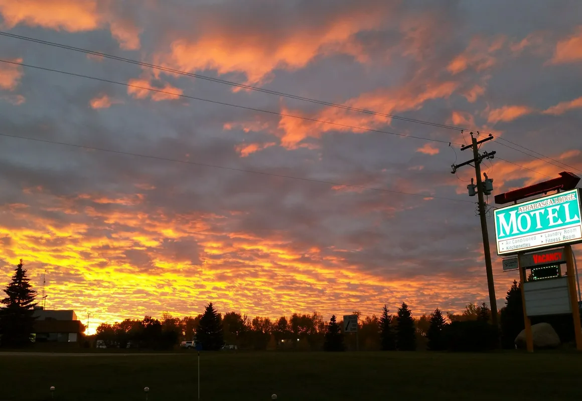 Athabasca Lodge Motel hotel hero