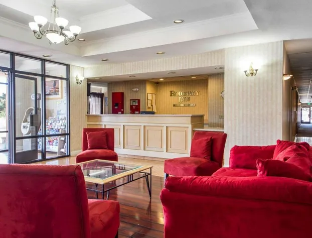 Pacific Coast Inn hotel detail image 2