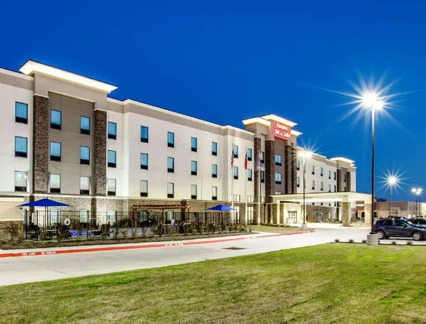 Hampton Inn & Suites Dallas/Ft. Worth Airport South hotel detail image 2
