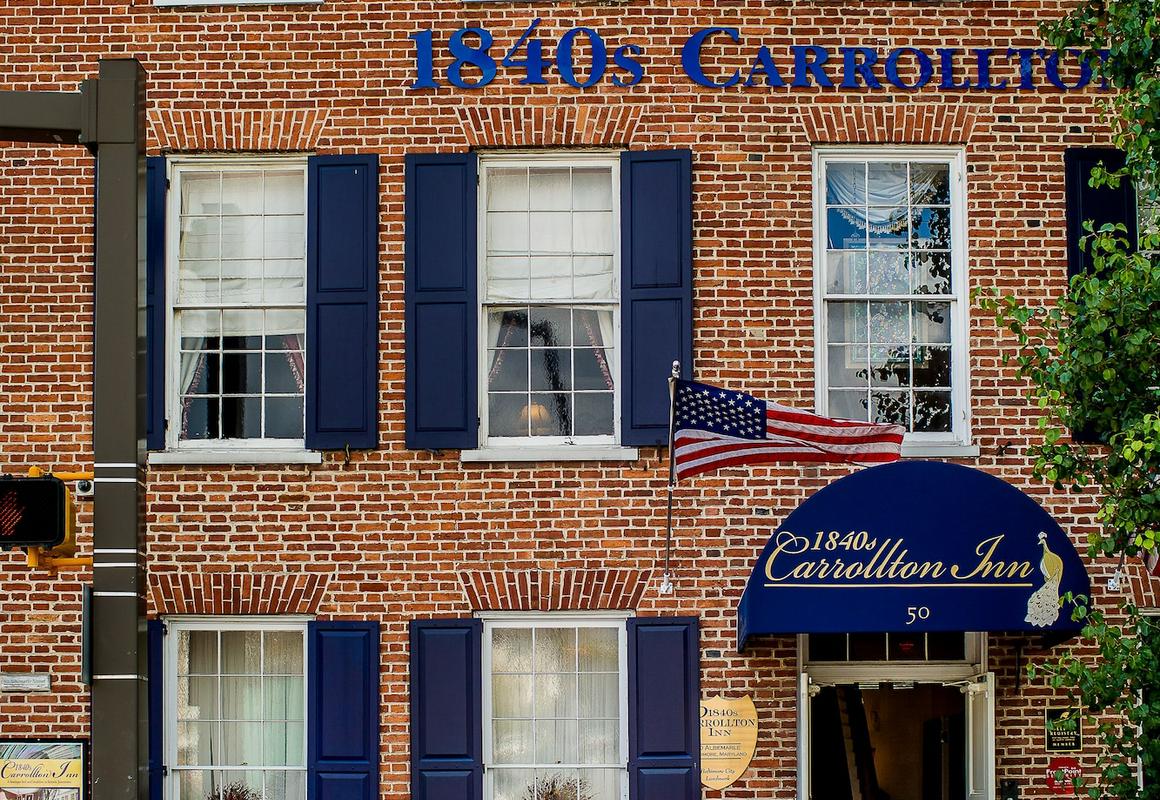 1840s Carrollton Inn hotel hero