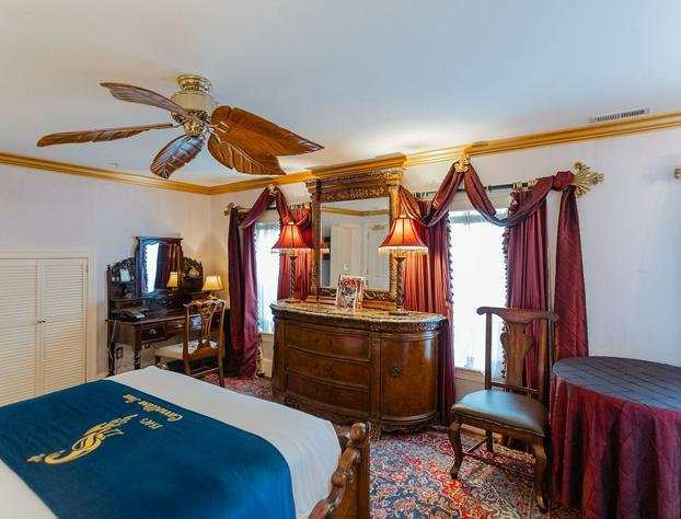 1840s Carrollton Inn hotel detail image 4