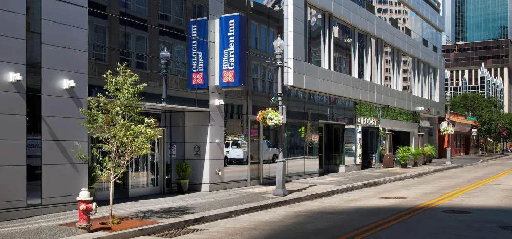 Hilton Garden Inn Pittsburgh Downtown hotel hero