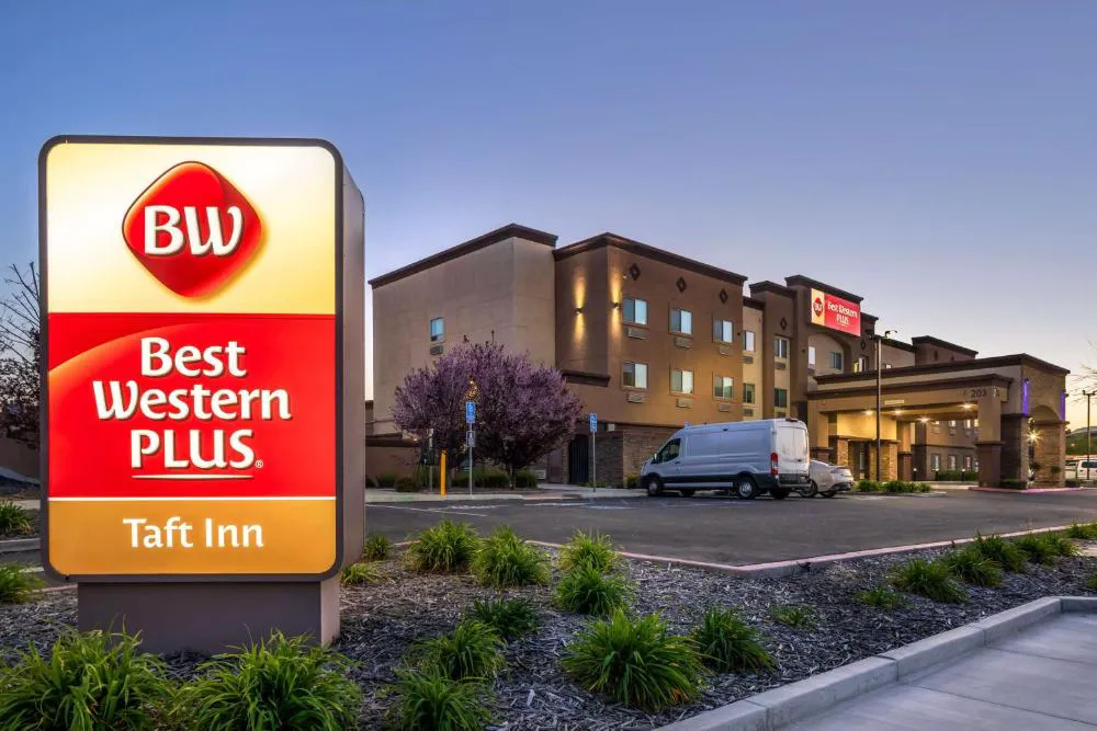 Best Western Plus Taft Inn hotel hero