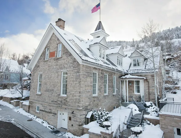 Washington School House hotel detail image 2