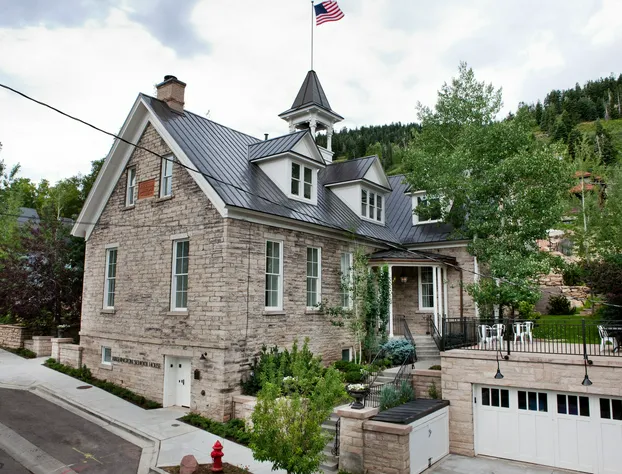 Washington School House hotel detail image 3