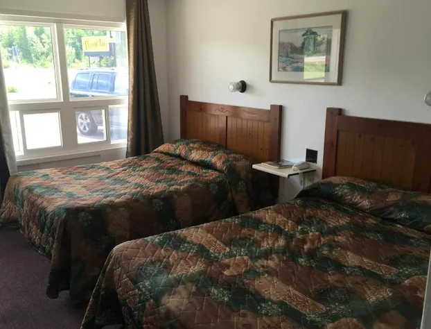 Pleasant Manor Motel hotel detail image 3