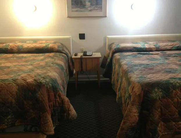 Pleasant Manor Motel hotel detail image 2