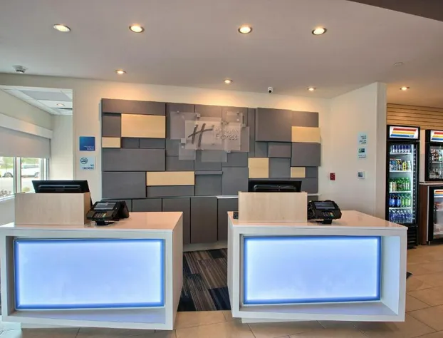 Holiday Inn Express & Suites Fond Du Lac by IHG hotel detail image 3