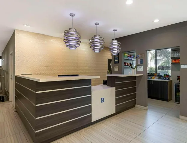 Best Western Plus Gardena Inn & Suites hotel detail image 4