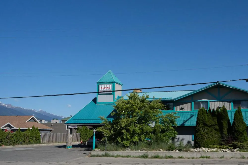 Alpine Inn hotel hero