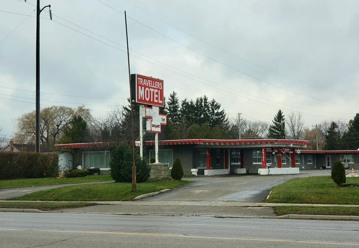Travellers Motel hotel hero