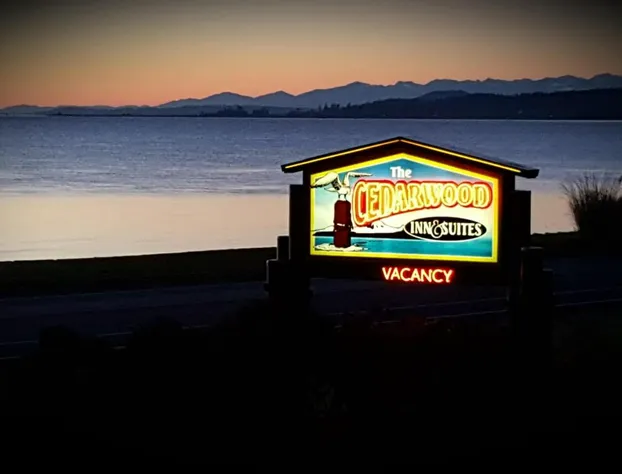 The Cedarwood Inn & Suites hotel detail image 3