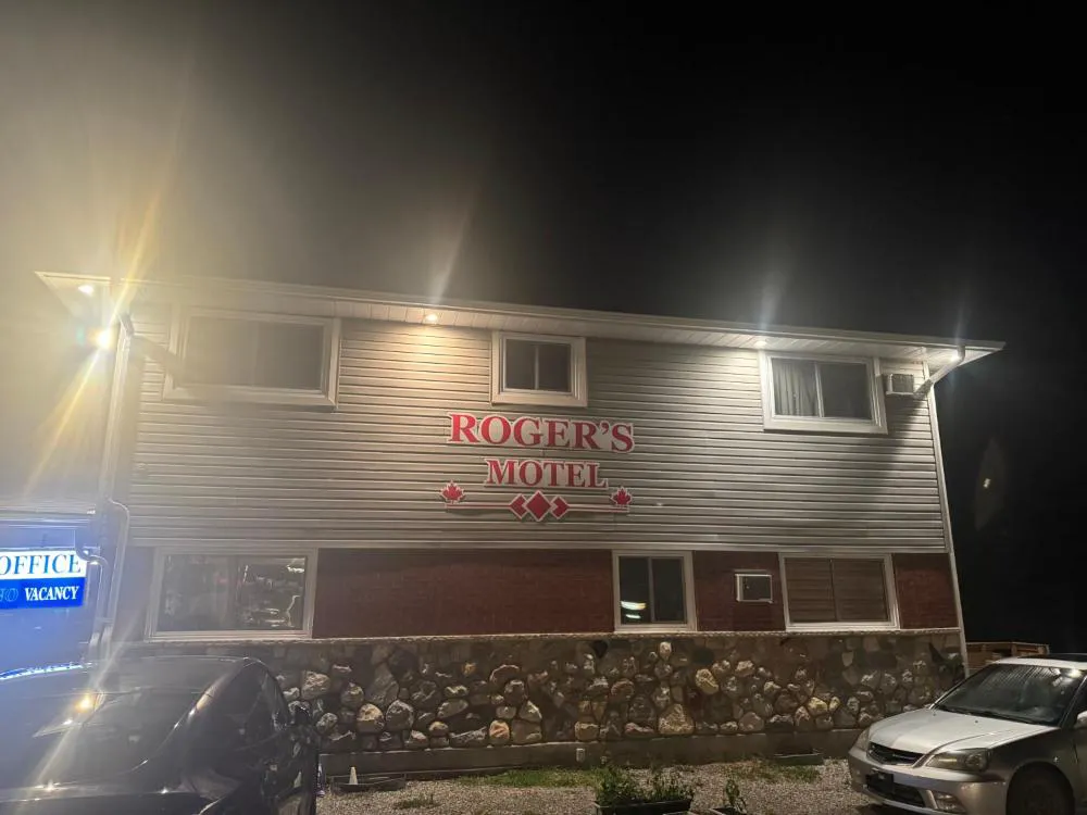Roger's Motel hotel hero