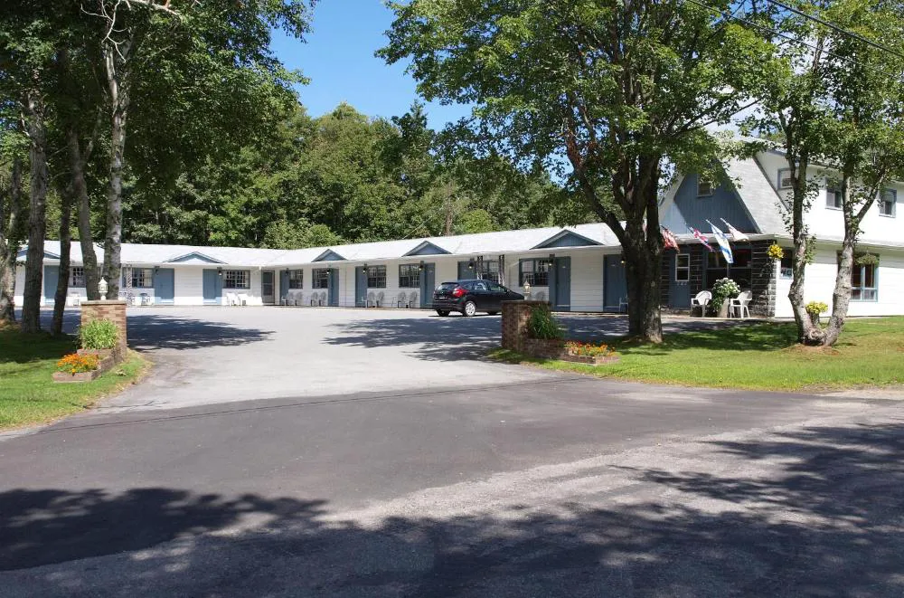 Wildwood Motel hotel hero