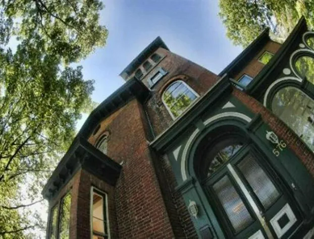 Ile De Garde B&B hotel detail image 1