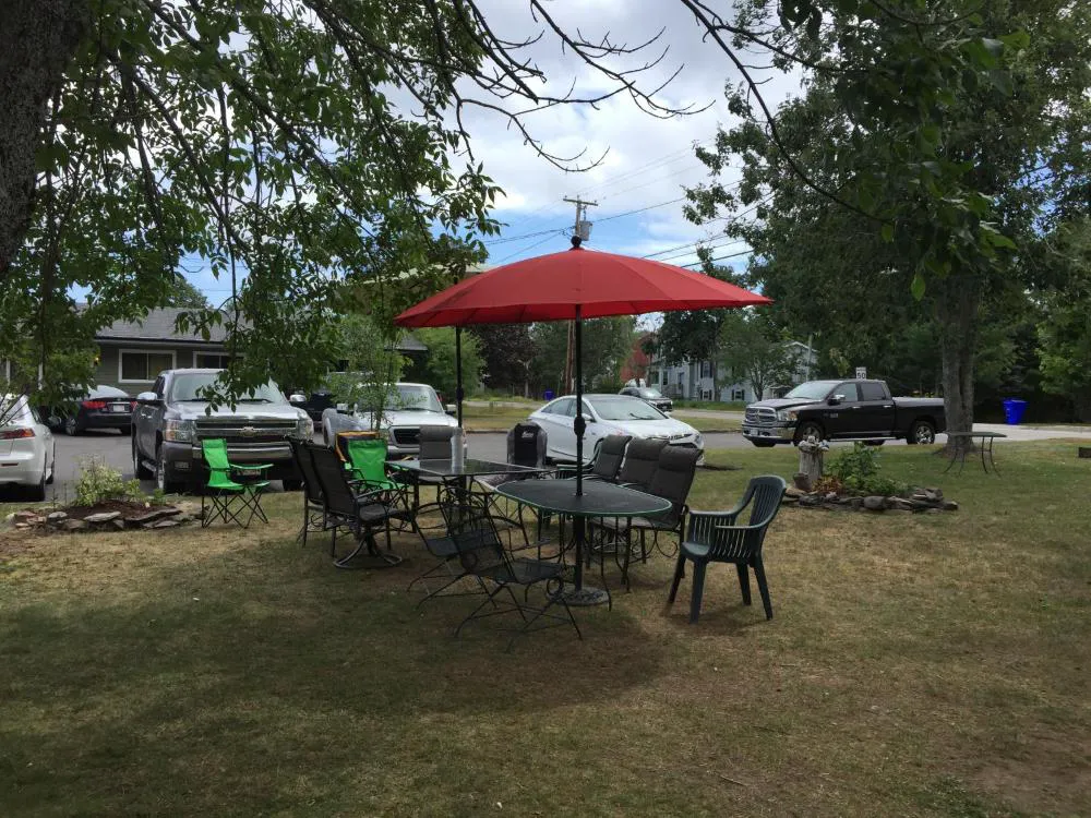 Greenside motel hotel hero