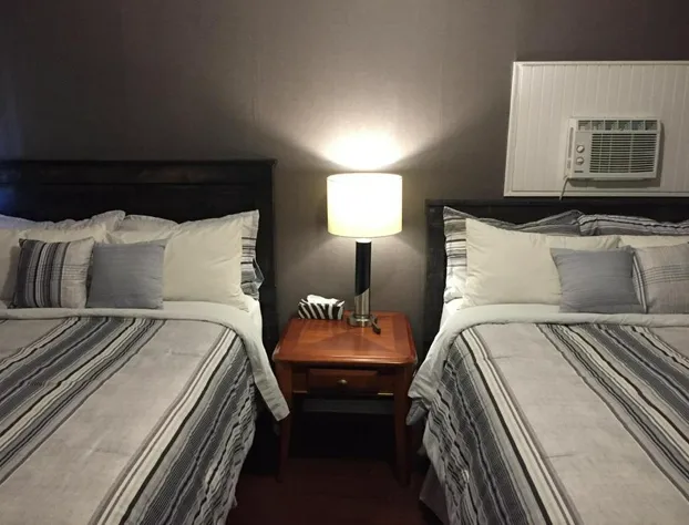 Greenside motel hotel detail image 3