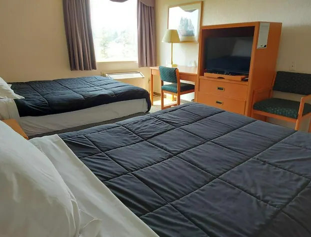 Tamarack Motor Inn hotel detail image 2