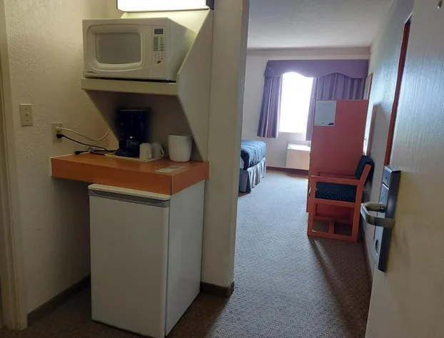 Tamarack Motor Inn hotel detail image 3