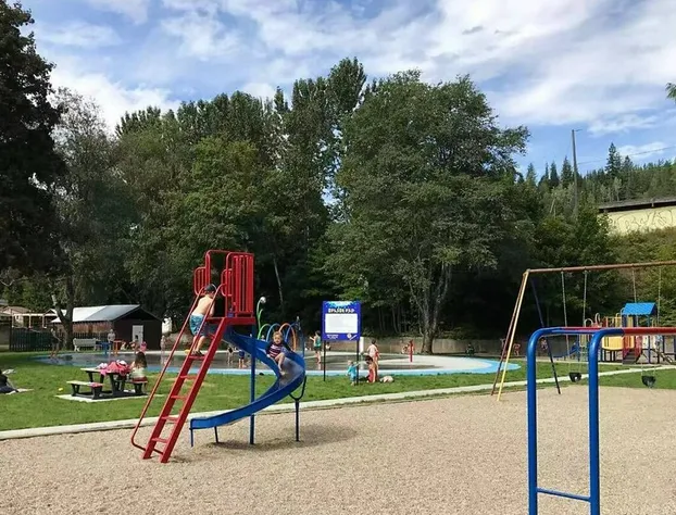 The Revelstoke Gateway Inn hotel detail image 3