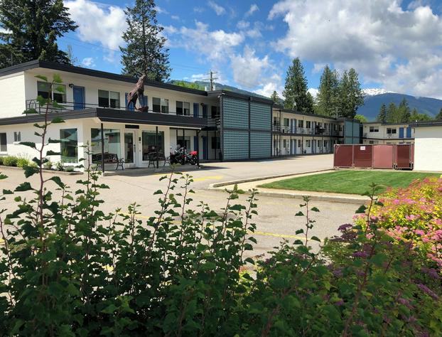 Revelstoke Lodge hotel detail image 4