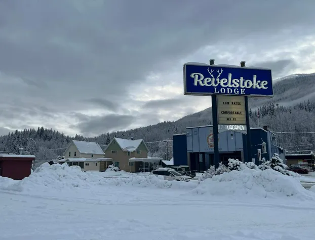 Revelstoke Lodge hotel detail image 1