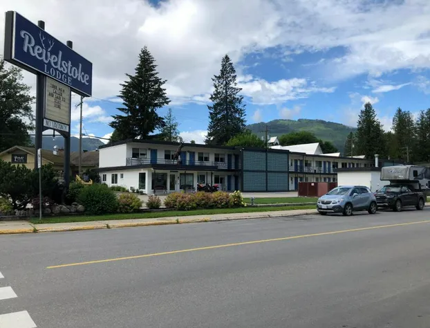 Revelstoke Lodge hotel detail image 1