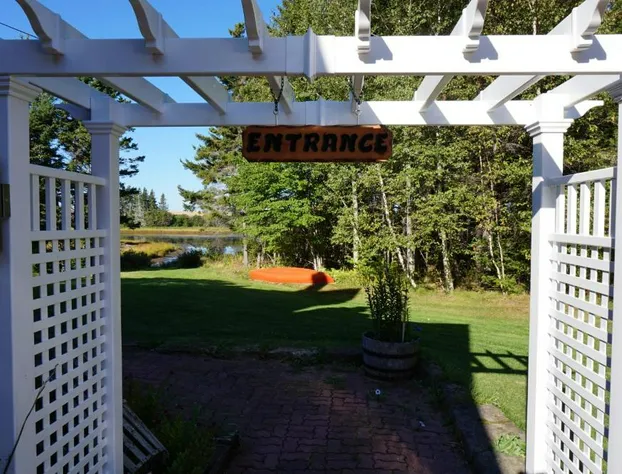 Little Shemogue Inn hotel detail image 2