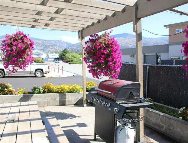 Plaza Motel hotel detail image 4