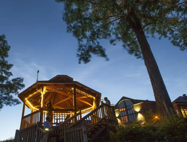 L'Auberge du Lac Saint-Pierre hotel detail image 4