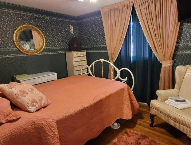 All Seasons Bed & Breakfast hotel detail image 3