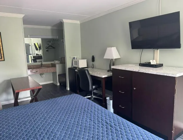 Budget Inn hotel detail image 4