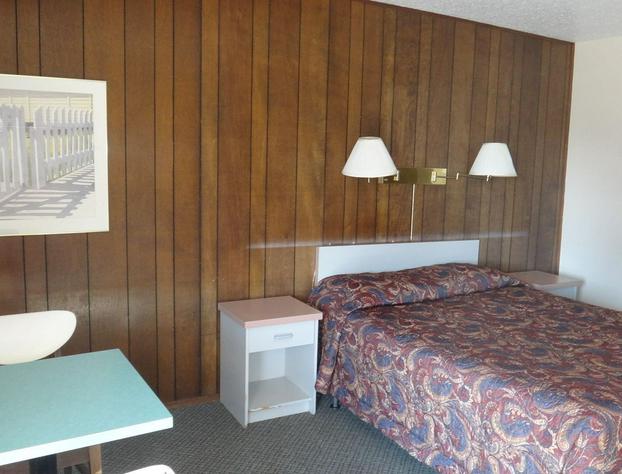 Sportsman Motel hotel detail image 4