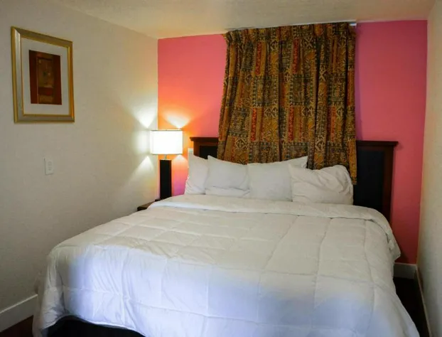 Del Rancho Motel By Townhouse Portland OR Hwy 205 hotel detail image 4