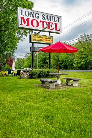 Long Sault Motel hotel hero